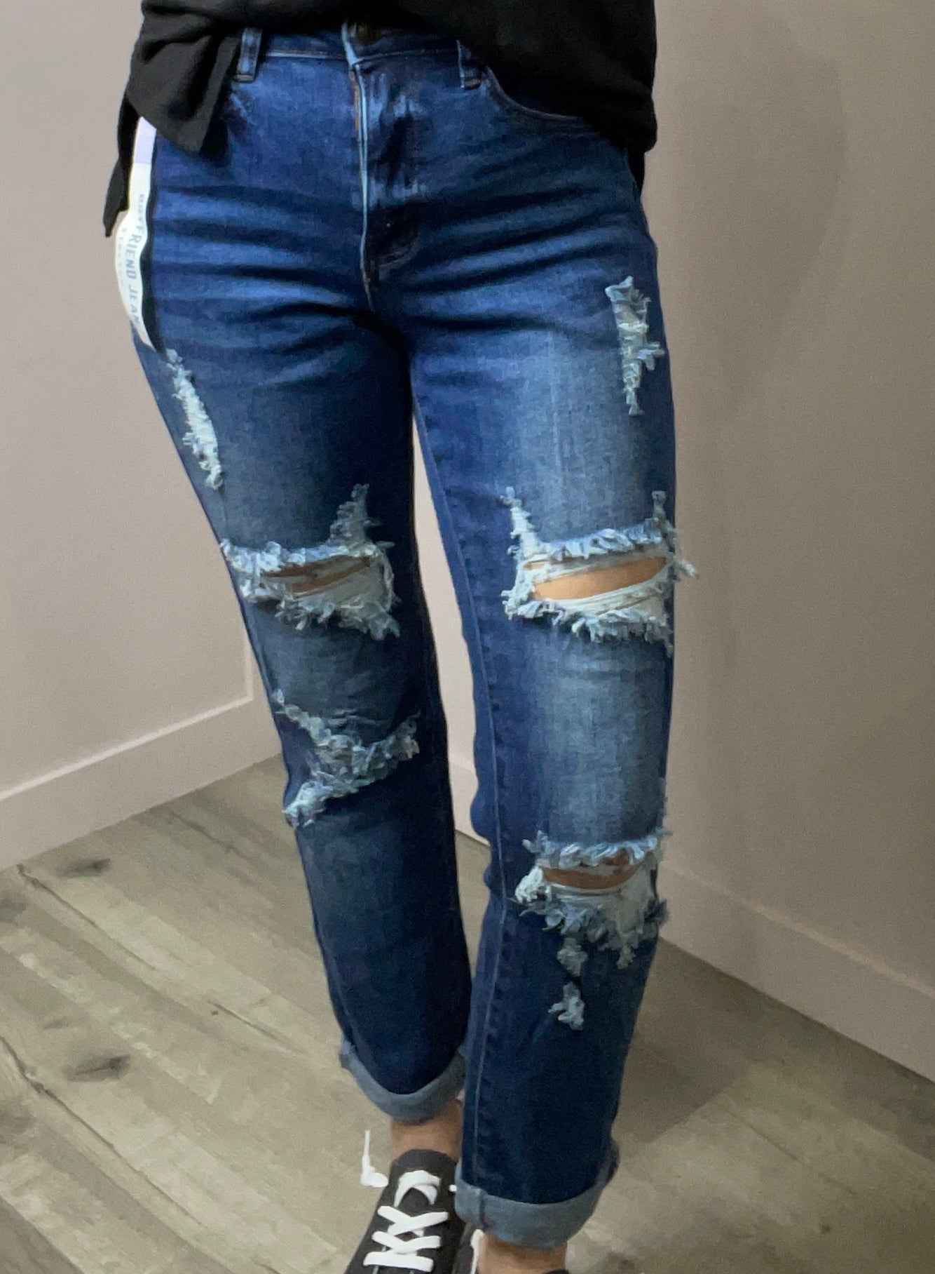 DESTRUCTED BOYFRIEND JEAN